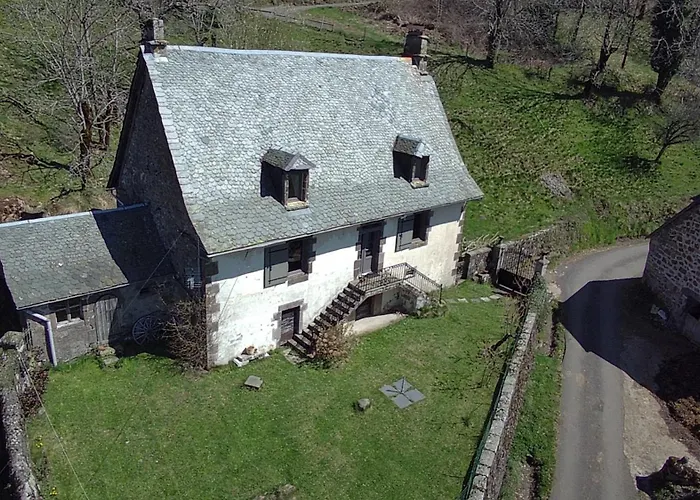 Willa La Ferme Du Liaumiers Saint-Cirgues-de-Jordanne